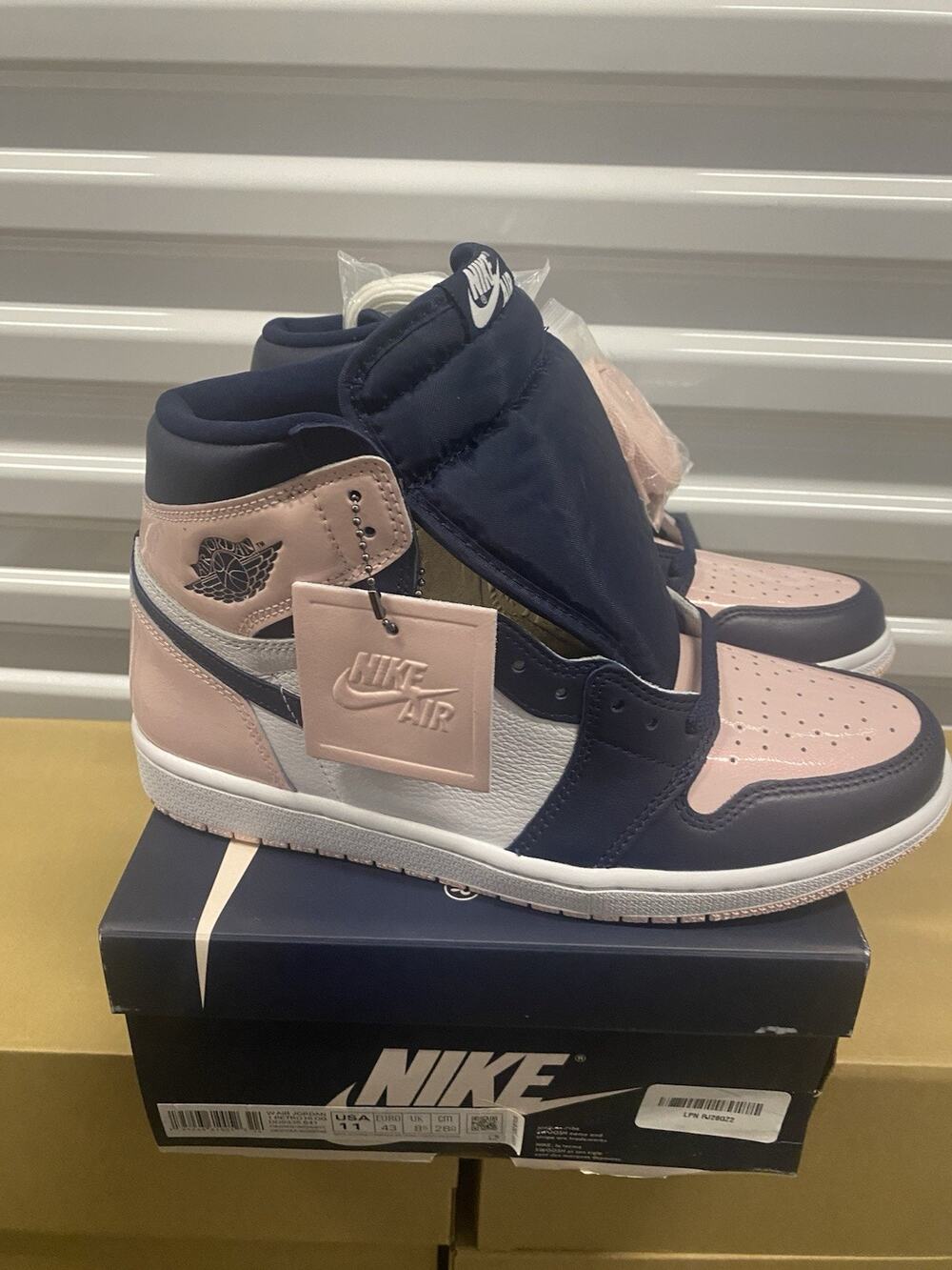 Jordan 1 Retro High OG Atmosphere 'Bubble Gum' Sneakers Size 11w